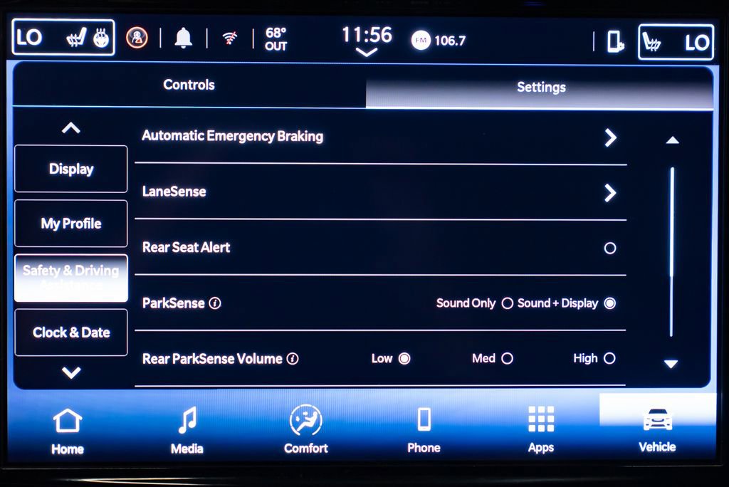 Used 2025 Chrysler Pacifica Select image 18