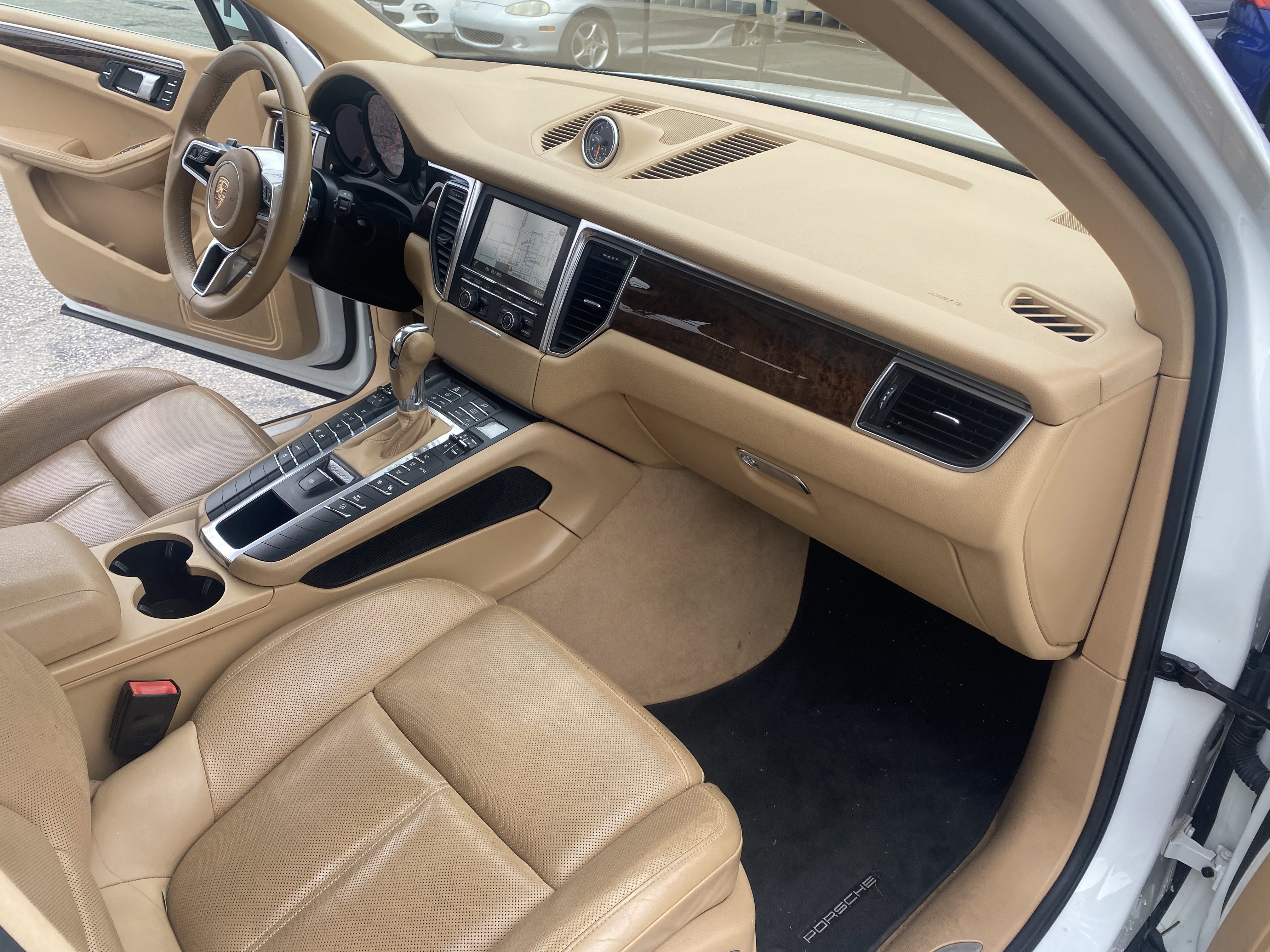 Used 2015 Porsche Macan S w/ Premium Package Plus image 21