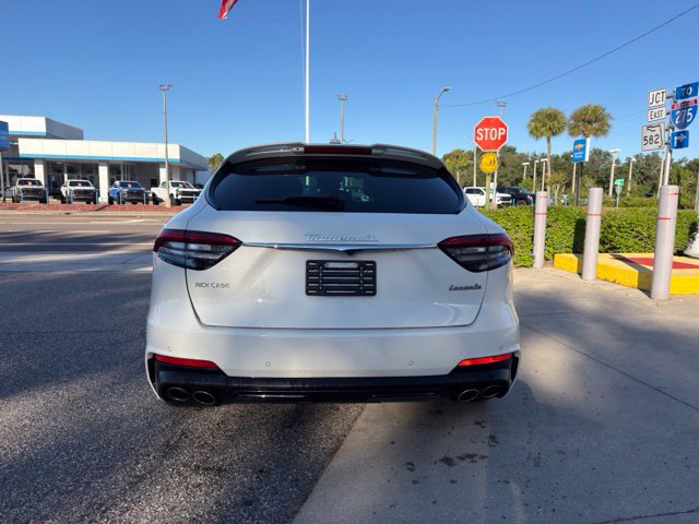 Used 2023 Maserati Levante Modena AWD/4WD image 17