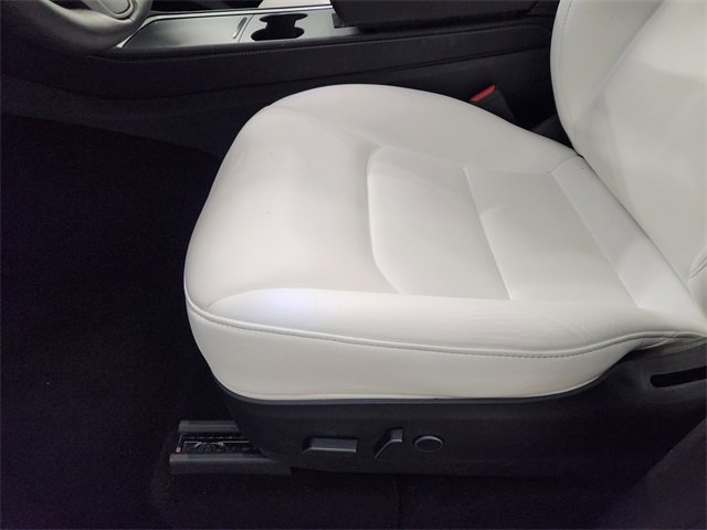 Used 2022 Tesla Model Y Performance image 22