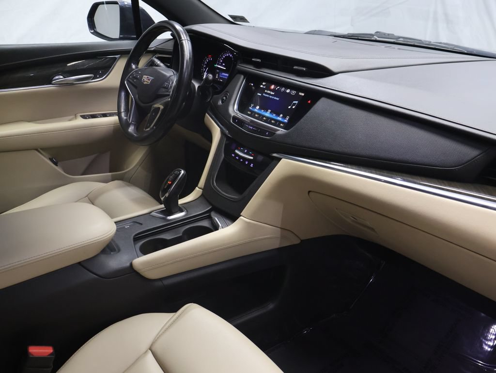 Used 2018 Cadillac XT5 FWD image 10