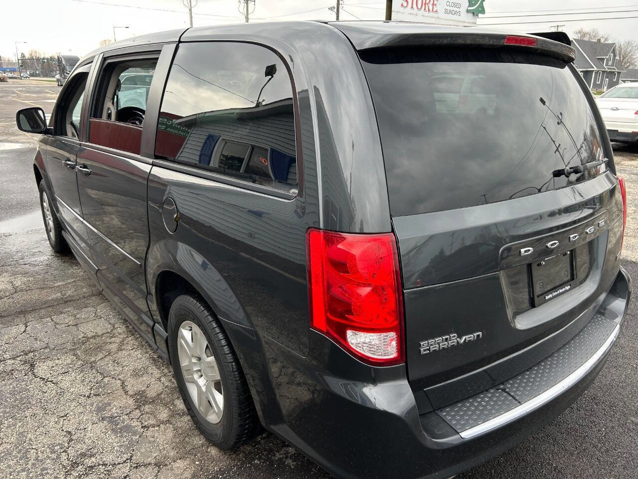 Used 2012 Dodge Grand Caravan SE image 6