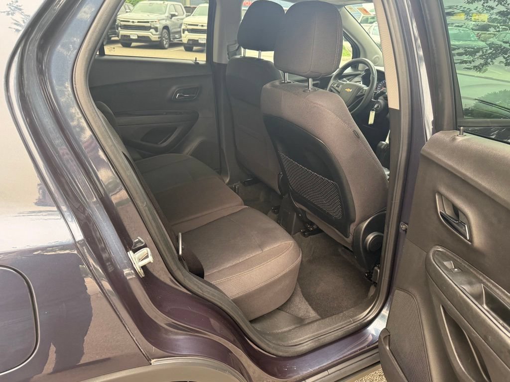 Used 2019 Chevrolet Trax LS w/ Tint and Cruise Package AWD/4WD image 14