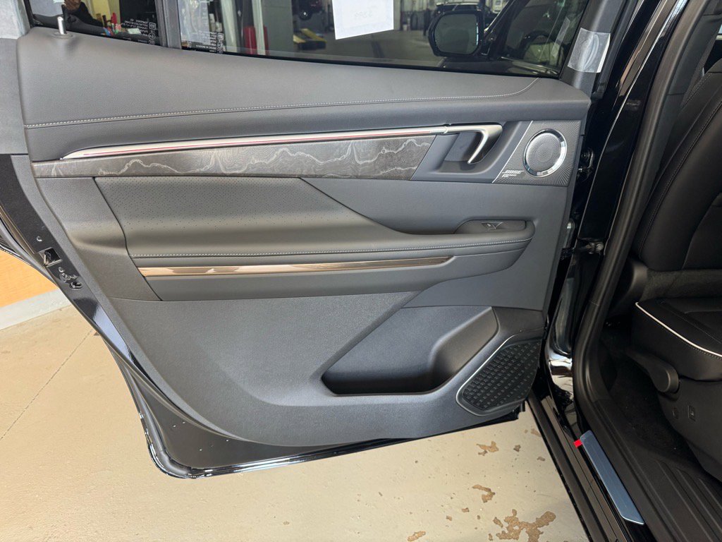 New 2026 Buick Enclave Avenir w/ Super Cruise Package image 11