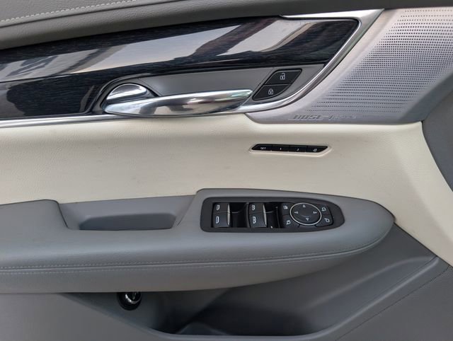 Used 2020 Cadillac XT6 Premium Luxury image 9