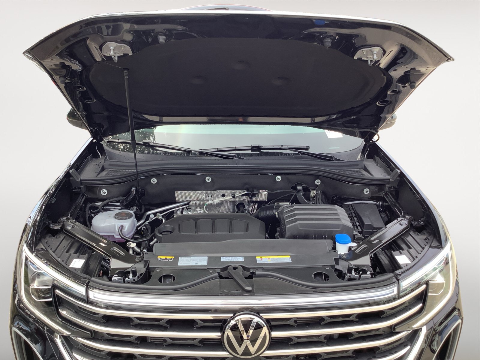 New 2026 Volkswagen Atlas SE FWD image 11