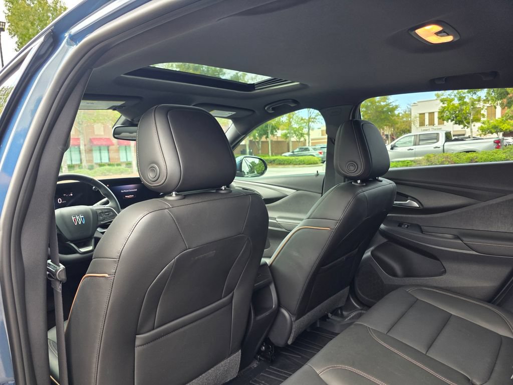Used 2025 Buick Envista Avenir FWD image 26