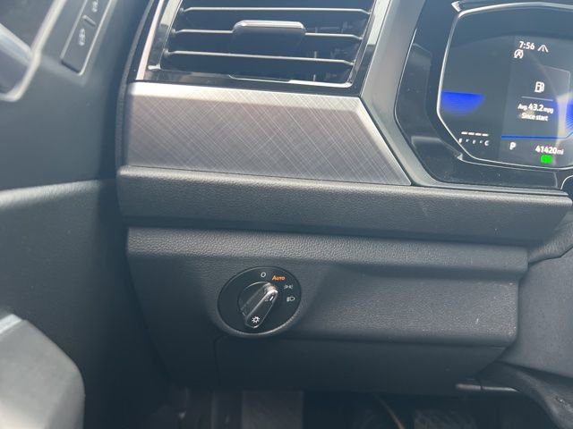 Used 2024 Volkswagen Jetta SE FWD image 14