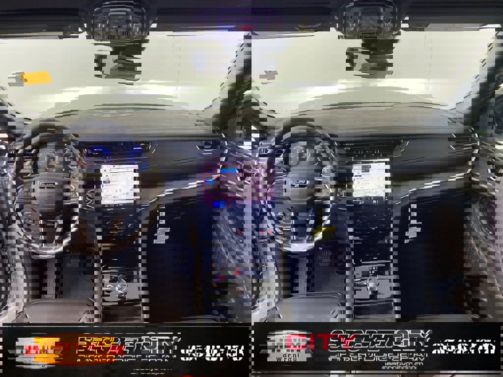 New 2025 Jeep Grand Cherokee Limited w/ Black Appearance Package image 28