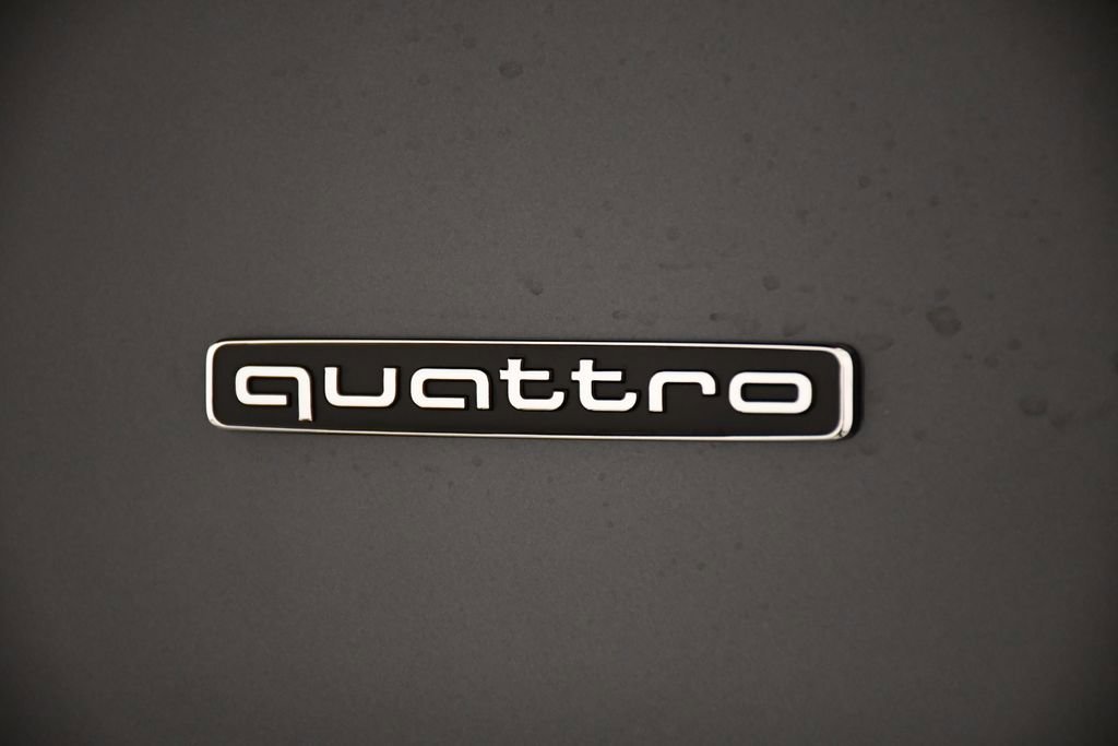 Certified 2025 Audi Q5 Premium w/ Convenience Package AWD/4WD image 10