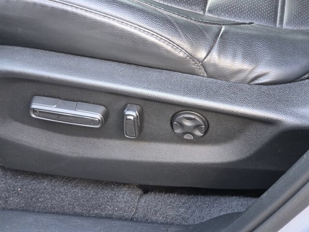 Used 2022 Honda CR-V Touring image 8