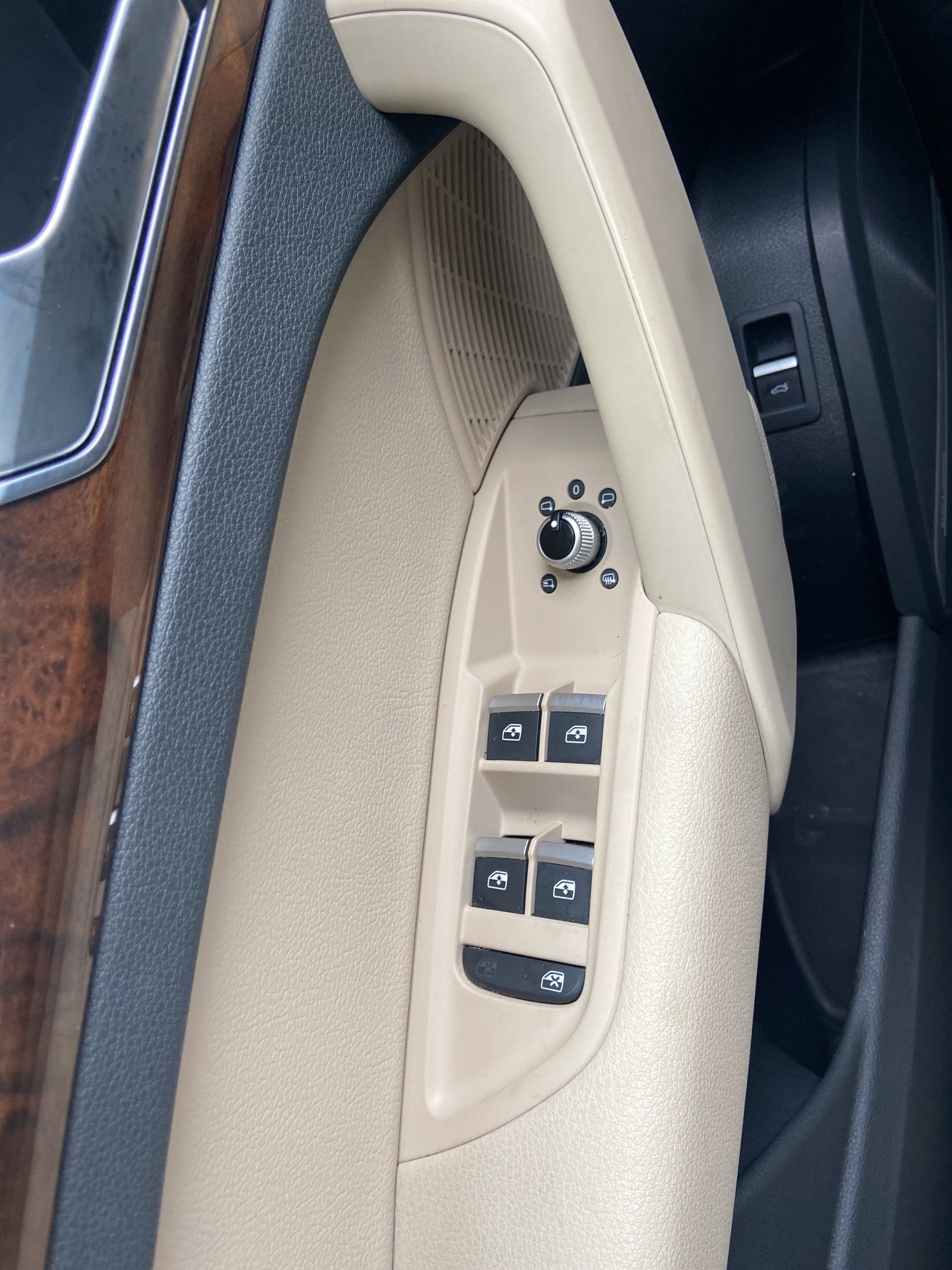 Used 2018 Audi Q5 2.0T Premium Plus w/ Premium Plus Package AWD/4WD image 22