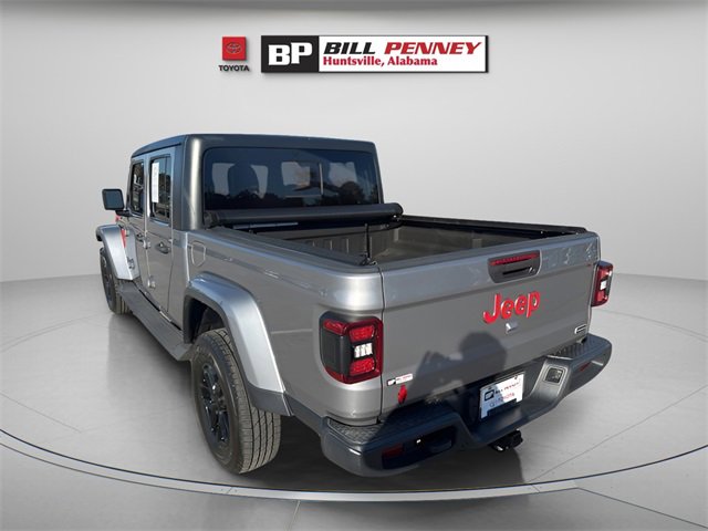 Used 2020 Jeep Gladiator Overland image 3