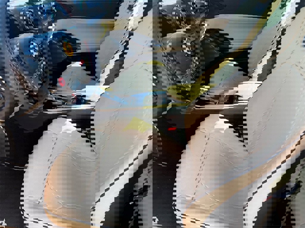 Used 2020 Ferrari Portofino image 12