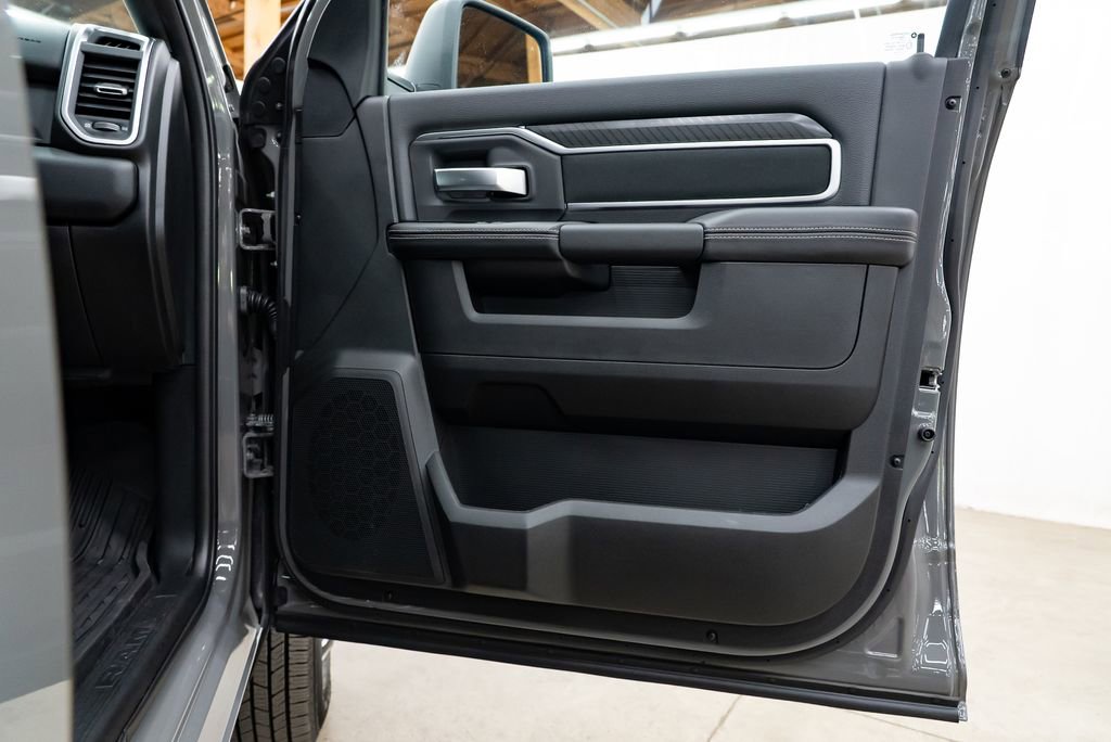 New 2026 RAM 3500 Big Horn AWD/4WD image 29