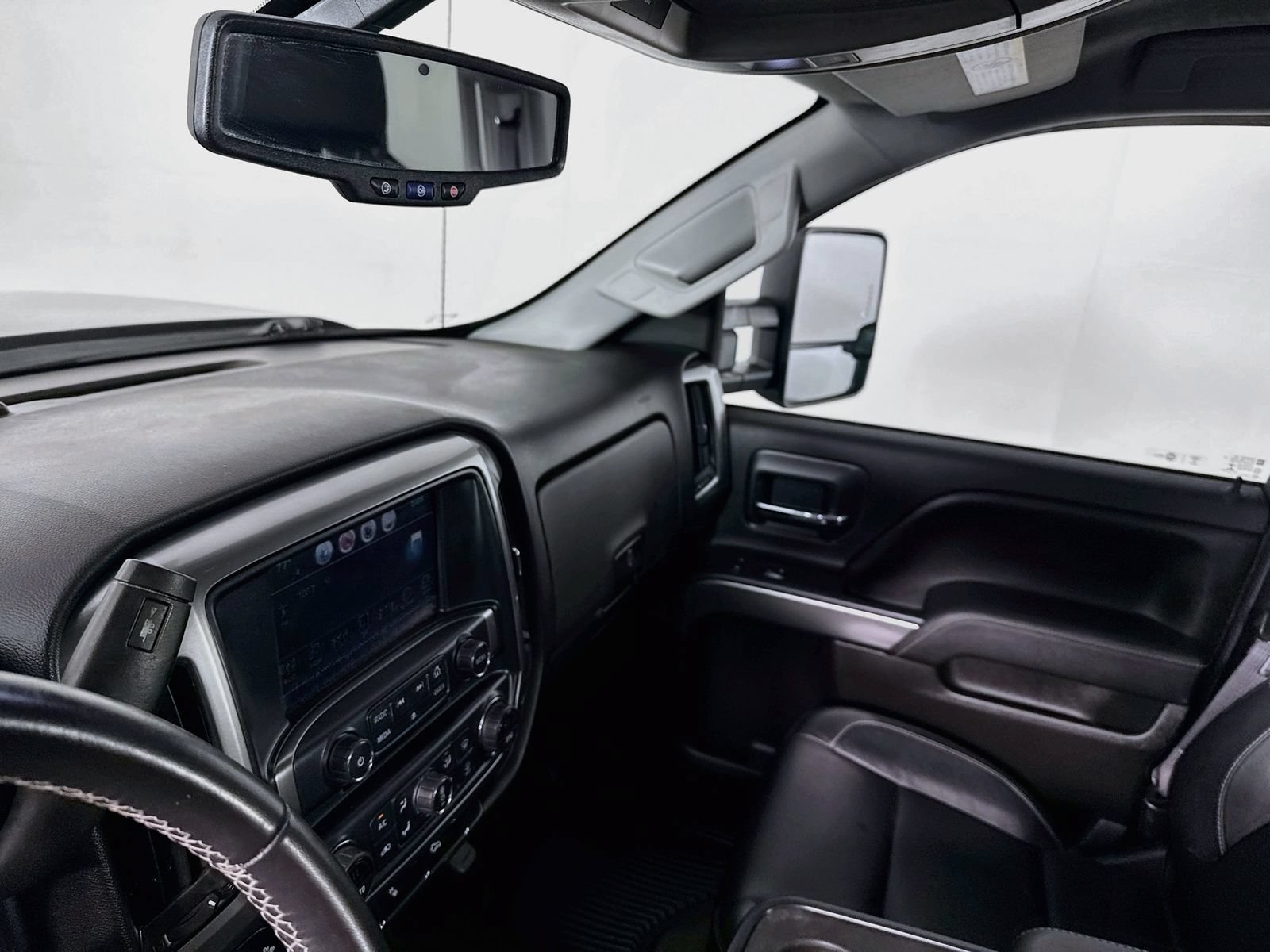 Used 2016 Chevrolet Silverado 2500 LT w/ Texas Edition AWD/4WD image 5