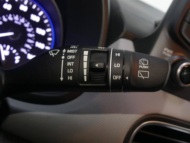 Used 2020 Hyundai Kona SEL Plus AWD/4WD image 35