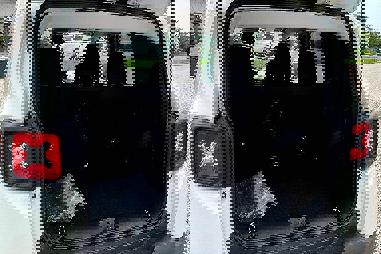 Used 2022 Jeep Renegade Trailhawk image 19