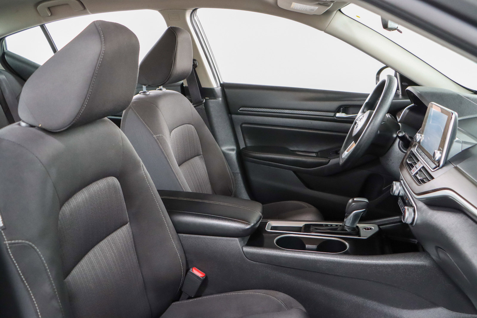 Used 2024 Nissan Altima 2.5 SV image 26