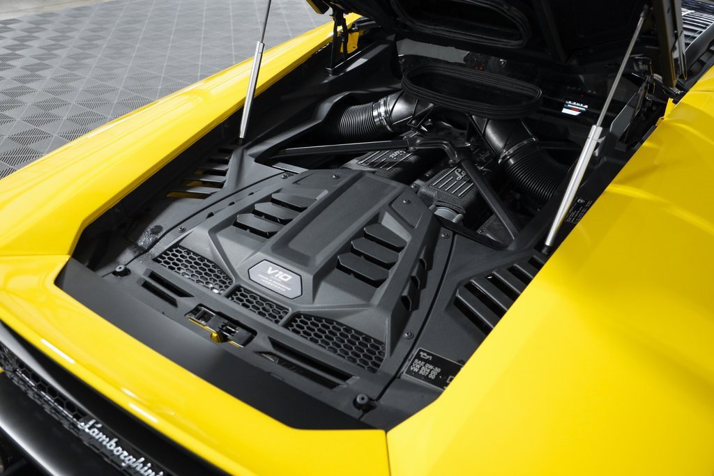 Used 2023 Lamborghini Huracan Sterrato image 24