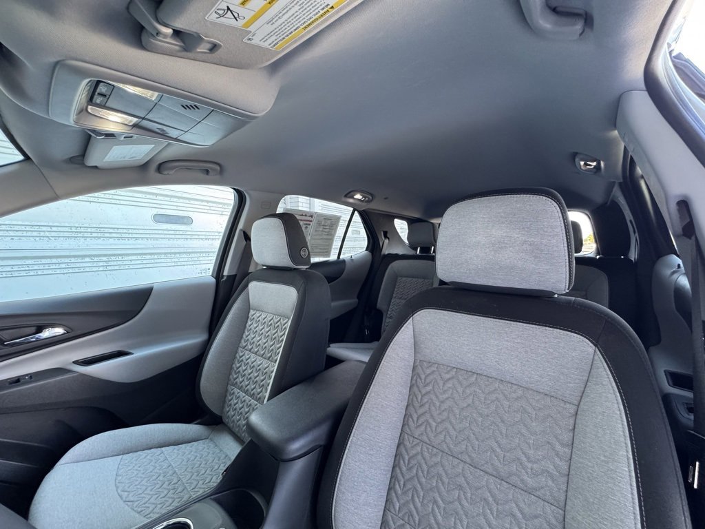 Used 2023 Chevrolet Equinox LT w/ Driver Convenience Package image 11