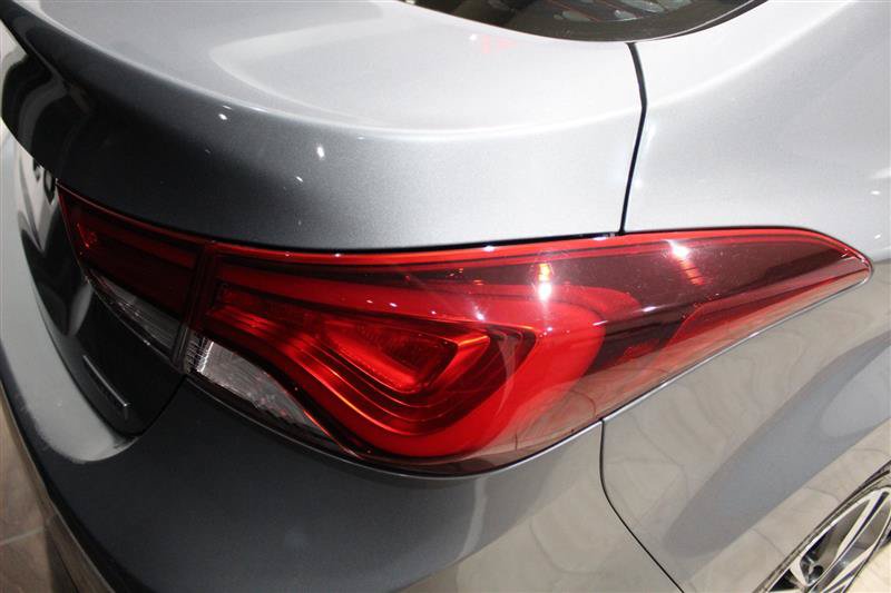 Used 2014 Hyundai Elantra Limited FWD image 11