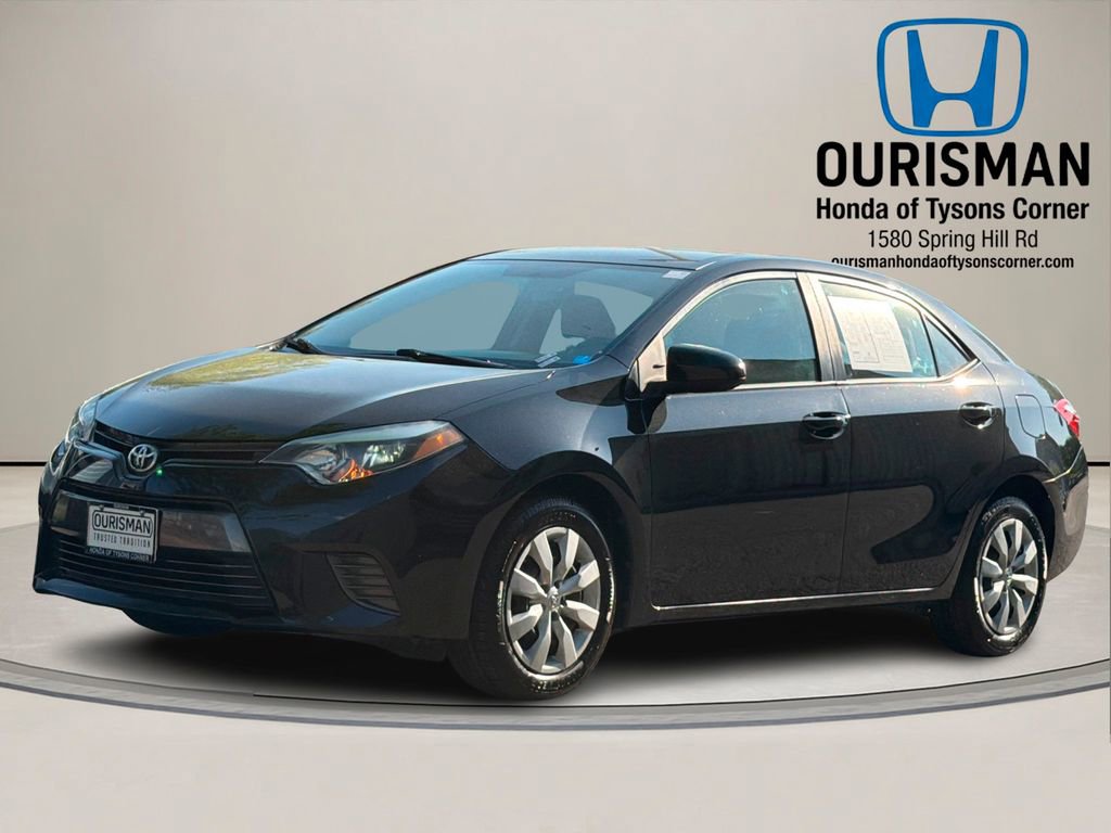 Used 2015 Toyota Corolla LE FWD image 2