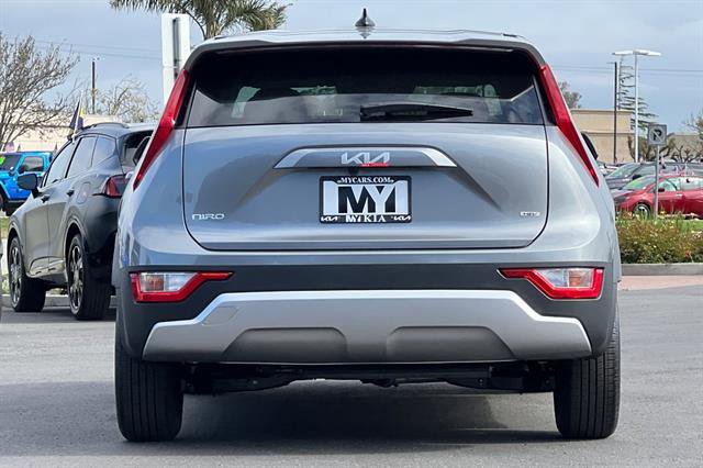 New 2026 Kia Niro LX image 5