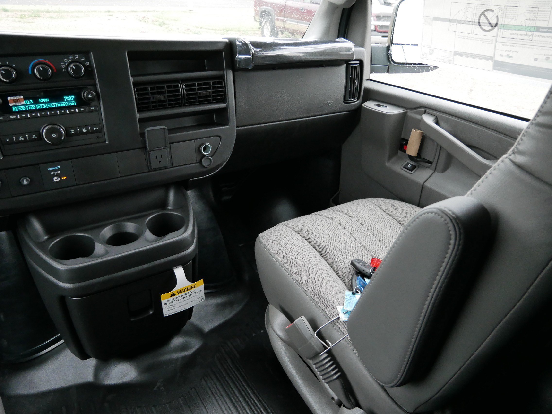 New 2026 Chevrolet Express 3500 Extended w/ Driver Convenience Package RWD image 15