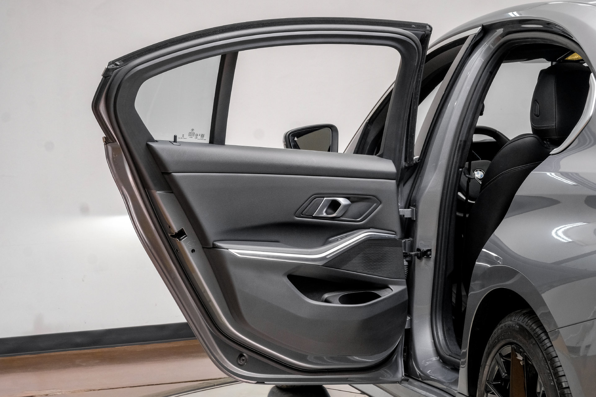 Used 2025 BMW 330i Sedan RWD image 49