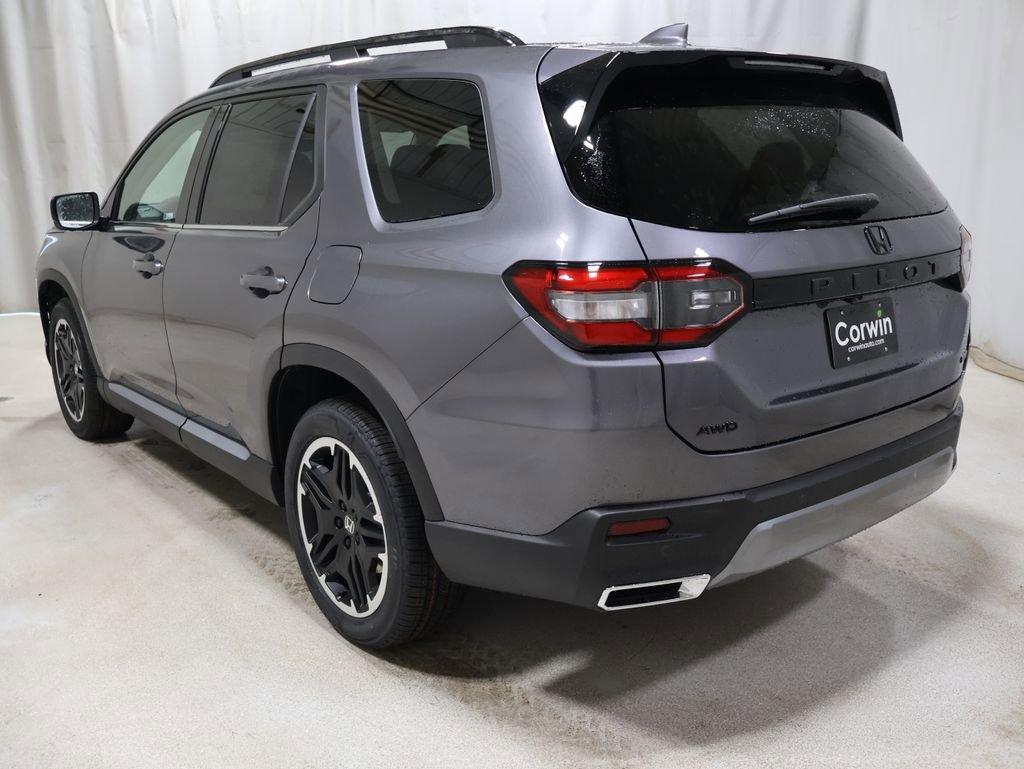 New 2026 Honda Pilot Touring image 5