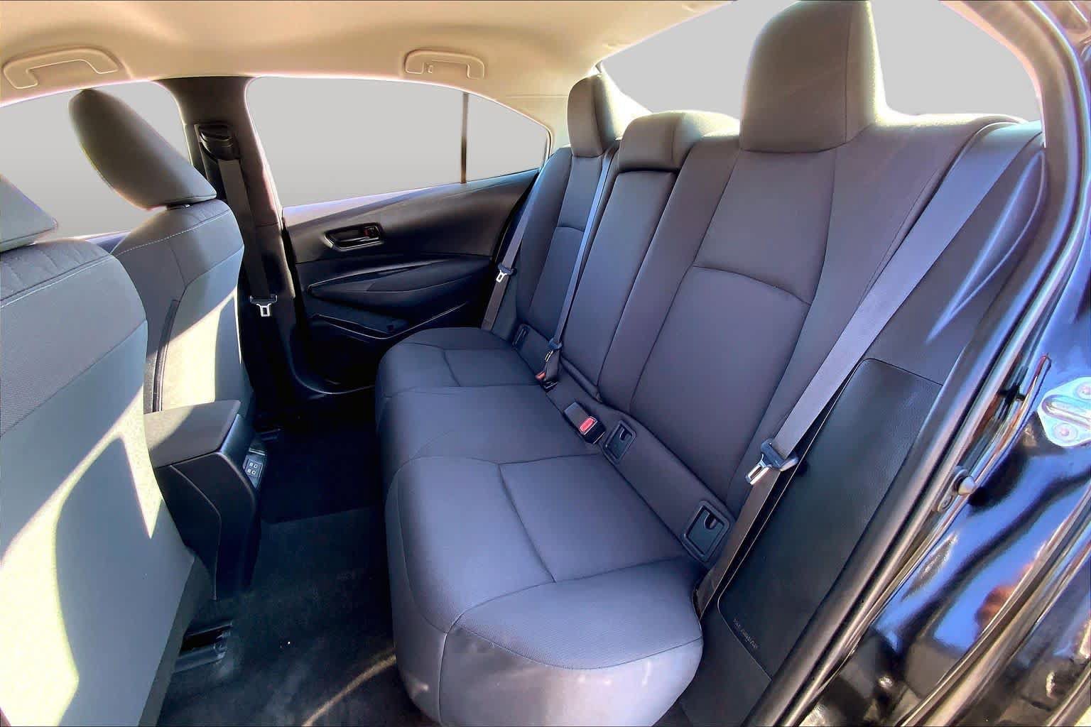 Used 2026 Toyota Corolla LE FWD image 20