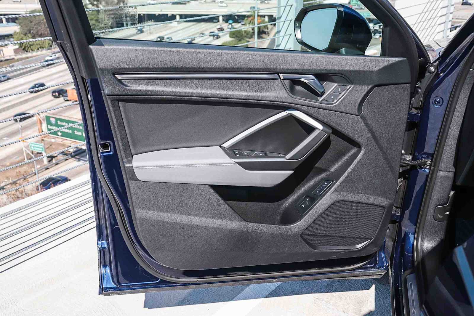 Used 2025 Audi Q3 2.0T Premium w/ Convenience Package image 30