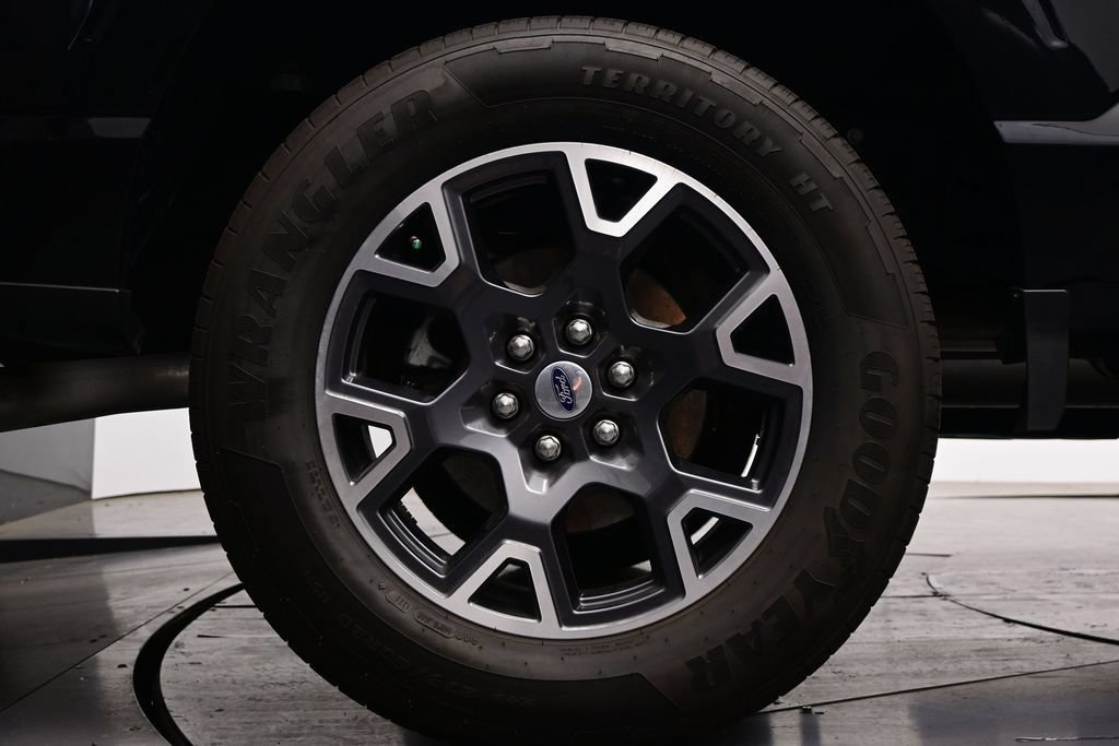 Used 2025 Ford F150 STX w/ Equipment Group 200A RWD image 33