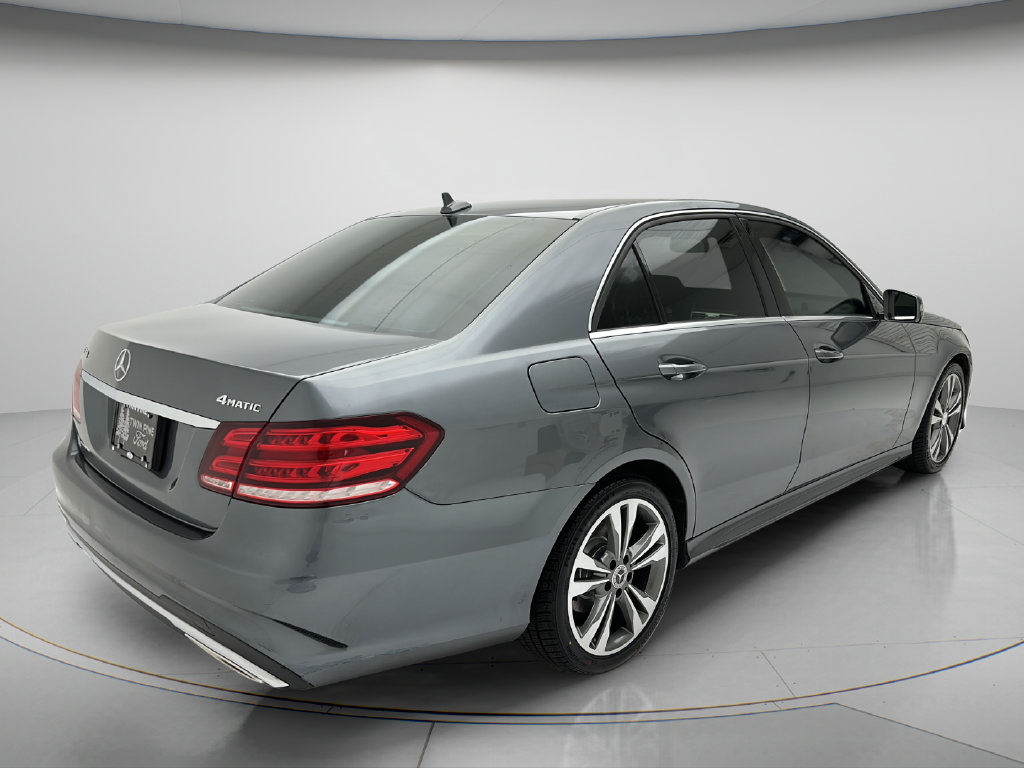 Used 2016 Mercedes-Benz E 350 4MATIC Sedan image 5