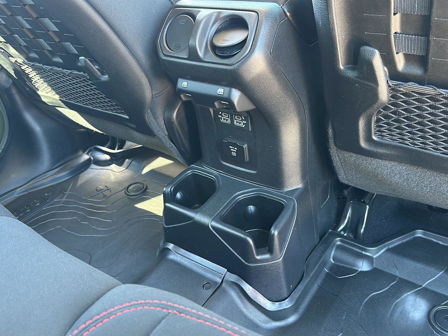 Used 2021 Jeep Wrangler Unlimited Rubicon image 25