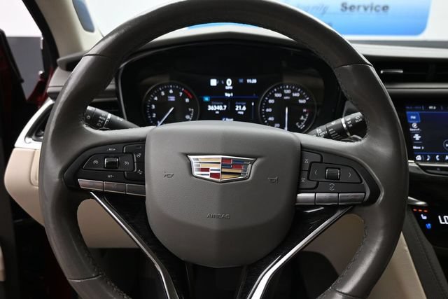 Used 2022 Cadillac XT6 Premium Luxury w/ Technology Package FWD image 12