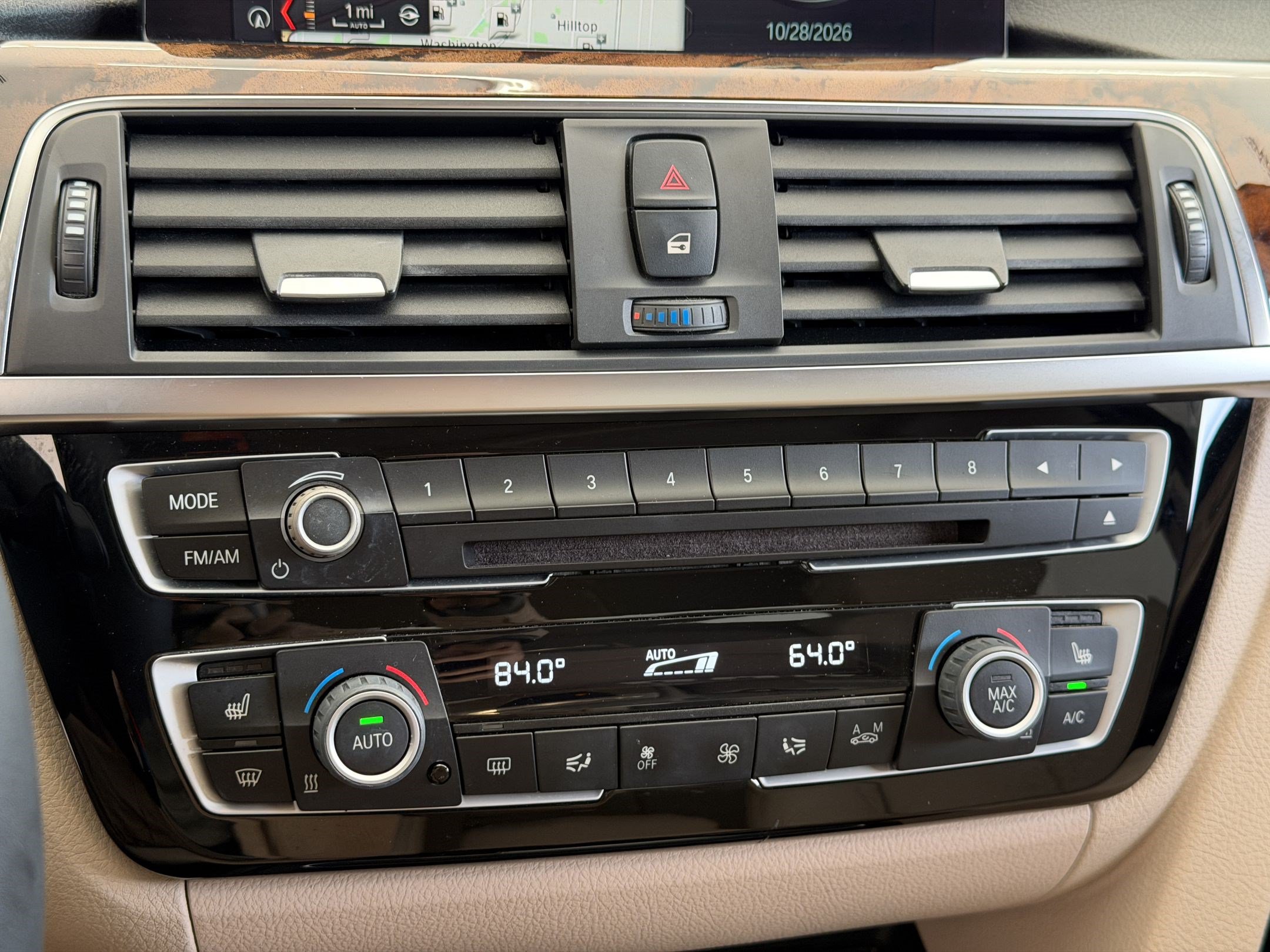 Used 2018 BMW 320i Sedan RWD image 18