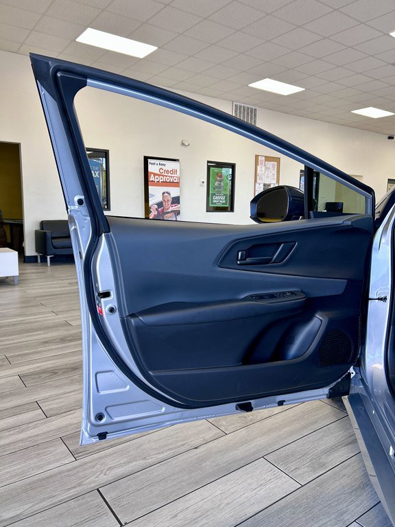Used 2025 Toyota Prius LE image 17