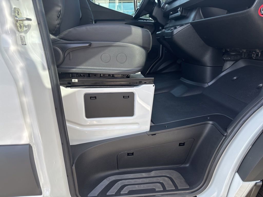 New 2026 Mercedes-Benz Sprinter 2500 image 14
