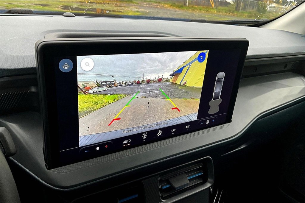 Used 2025 Ford Maverick Lobo image 29