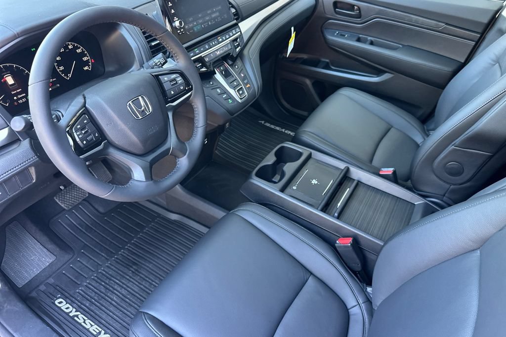 Used 2026 Honda Odyssey EX-L image 3