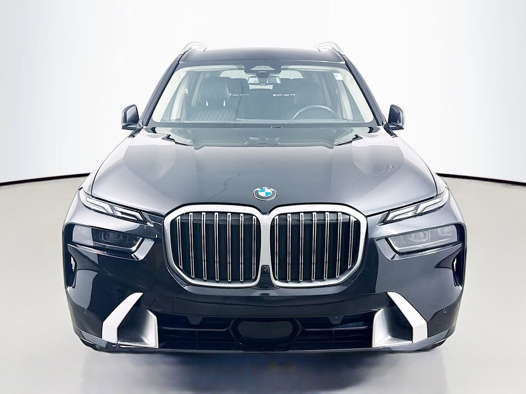Used 2025 BMW X7 xDrive40i image 2