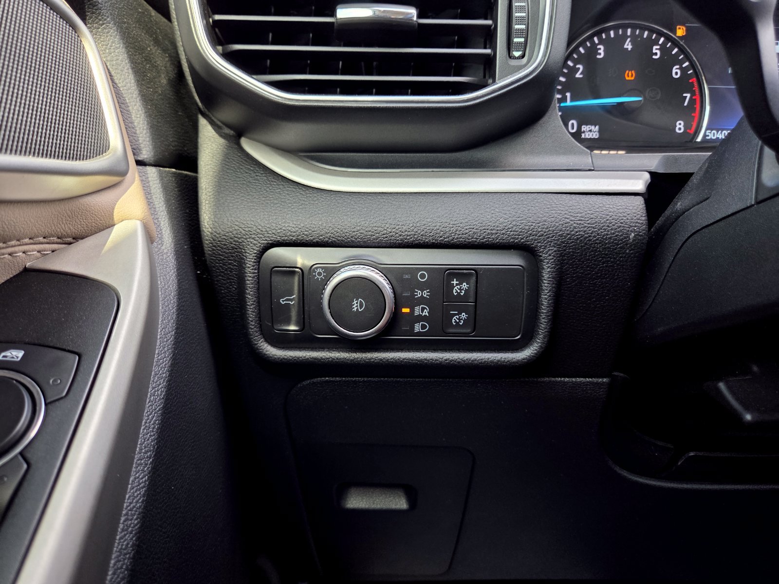 Used 2020 Ford Explorer XLT w/ Equipment Group 202A RWD image 41