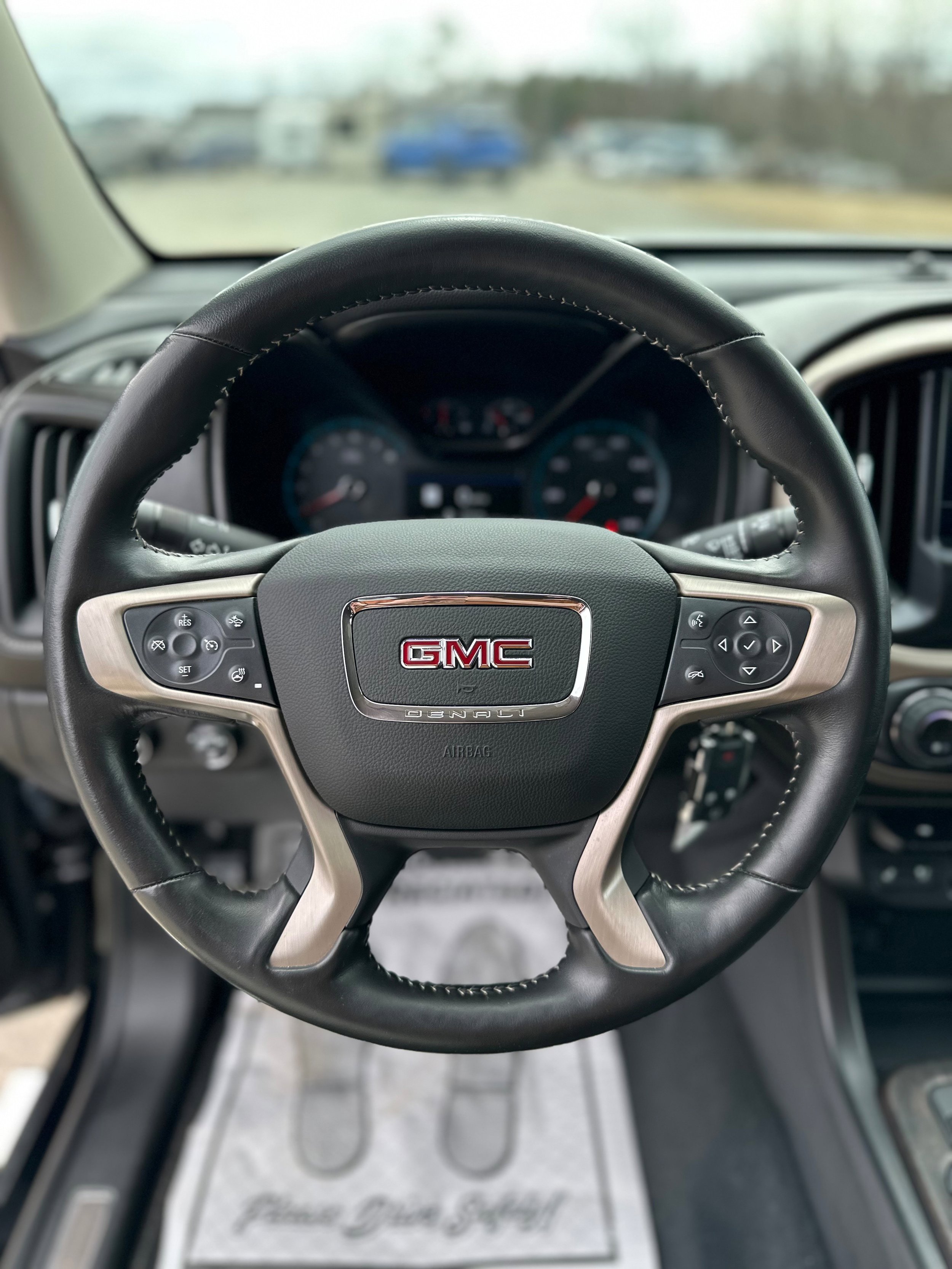 Used 2022 GMC Canyon Denali AWD/4WD image 11