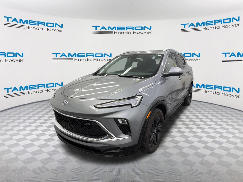 Used 2025 Buick Encore GX Sport Touring w/ Comfort Package FWD image 1