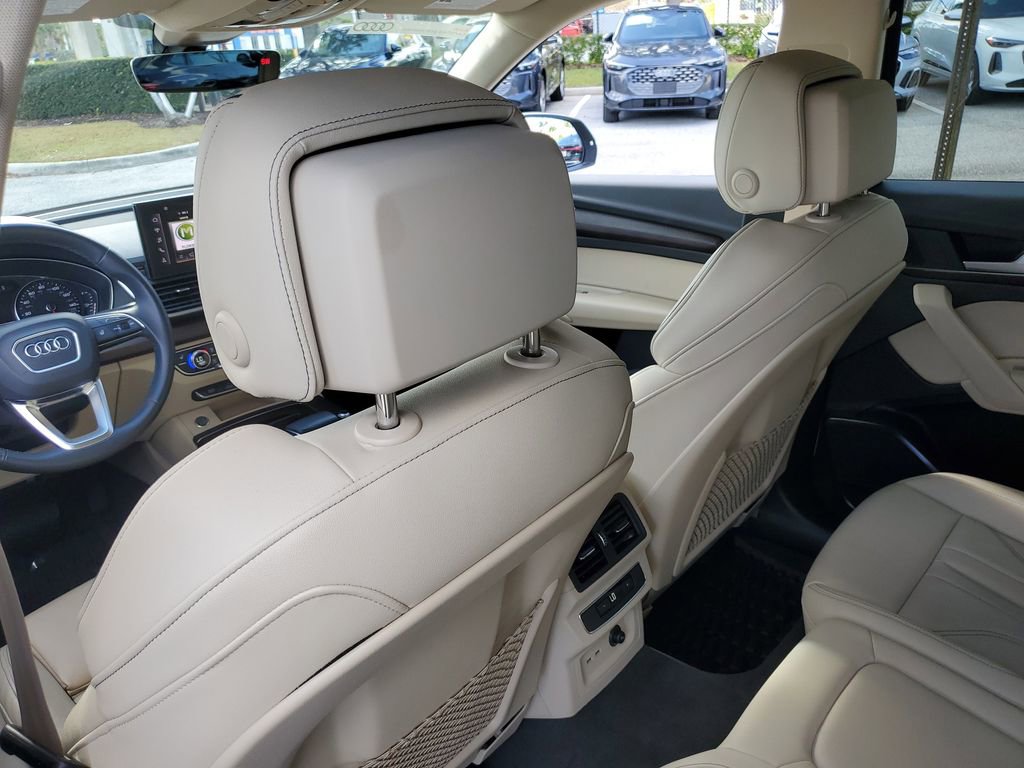 Certified 2024 Audi Q5 2.0T Premium w/ Convenience Package image 26
