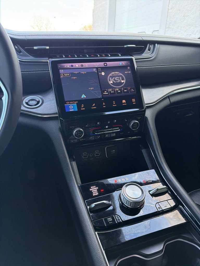 Used 2023 Jeep Grand Cherokee L Overland w/ Rear Seat Video Group I image 16