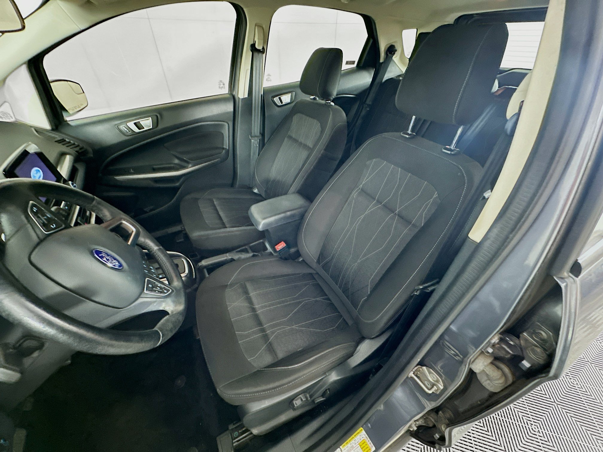 Used 2018 Ford EcoSport SE FWD image 13