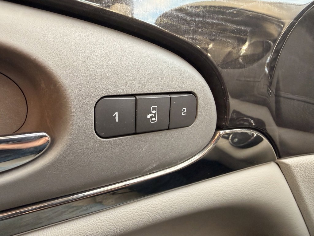 Used 2016 Buick Enclave Leather image 16